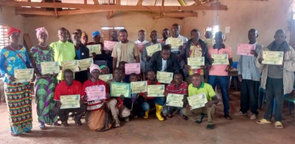 *Aru : plus de 40 personnes obtiennent leur brevet en médecine traditionnelle à Kandoy*